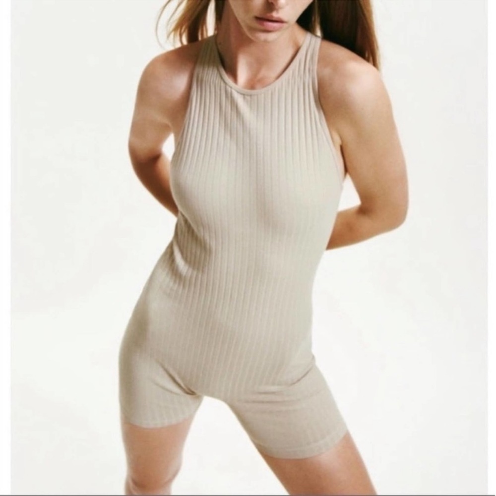 Zara Racerback Ribbed Knit Oatmeal Cream Tan Sleeveless Romper Cat Suit sz Med